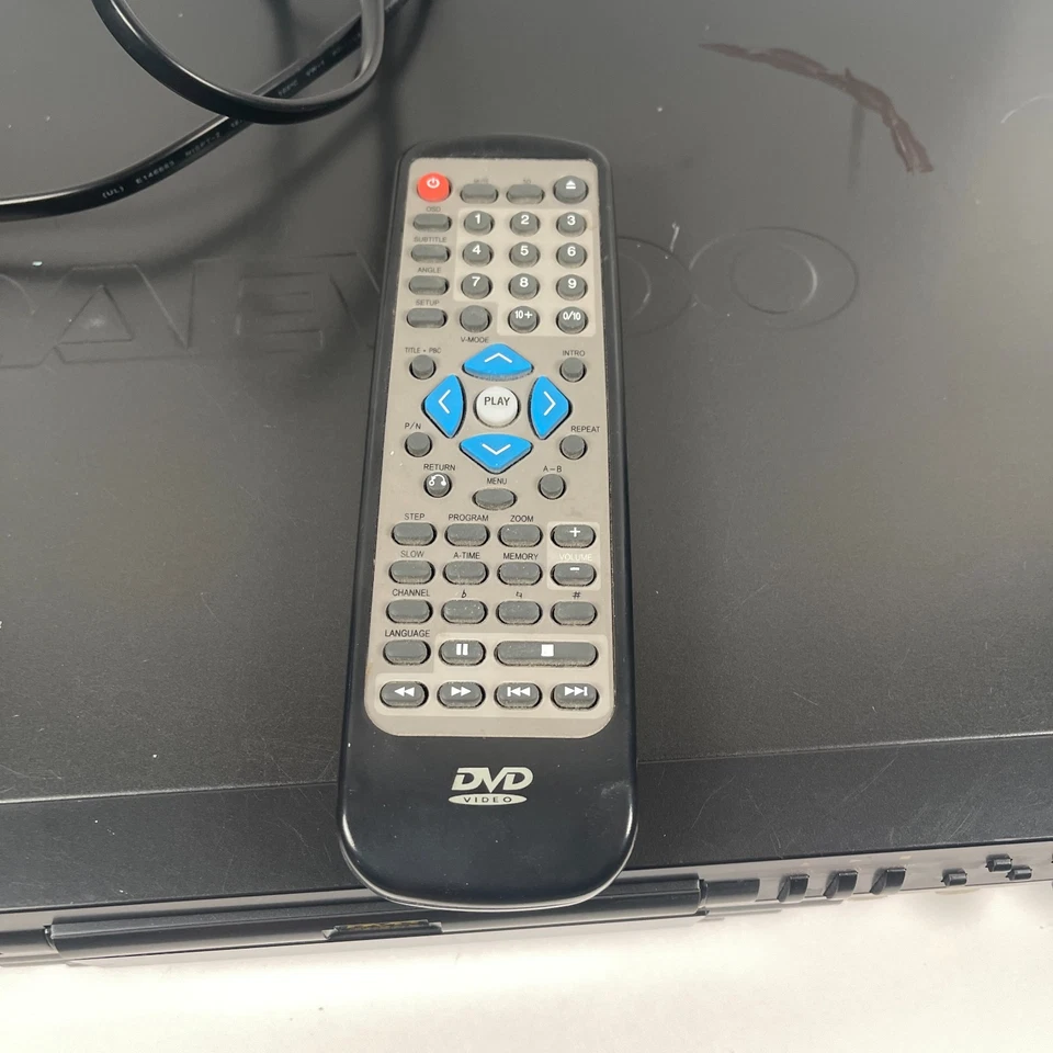 Reproductor de DVD Daewoo DVG-5000N con control remoto: enciende, se abre la bandeja, sin lectura de disco Foto 4 de 4