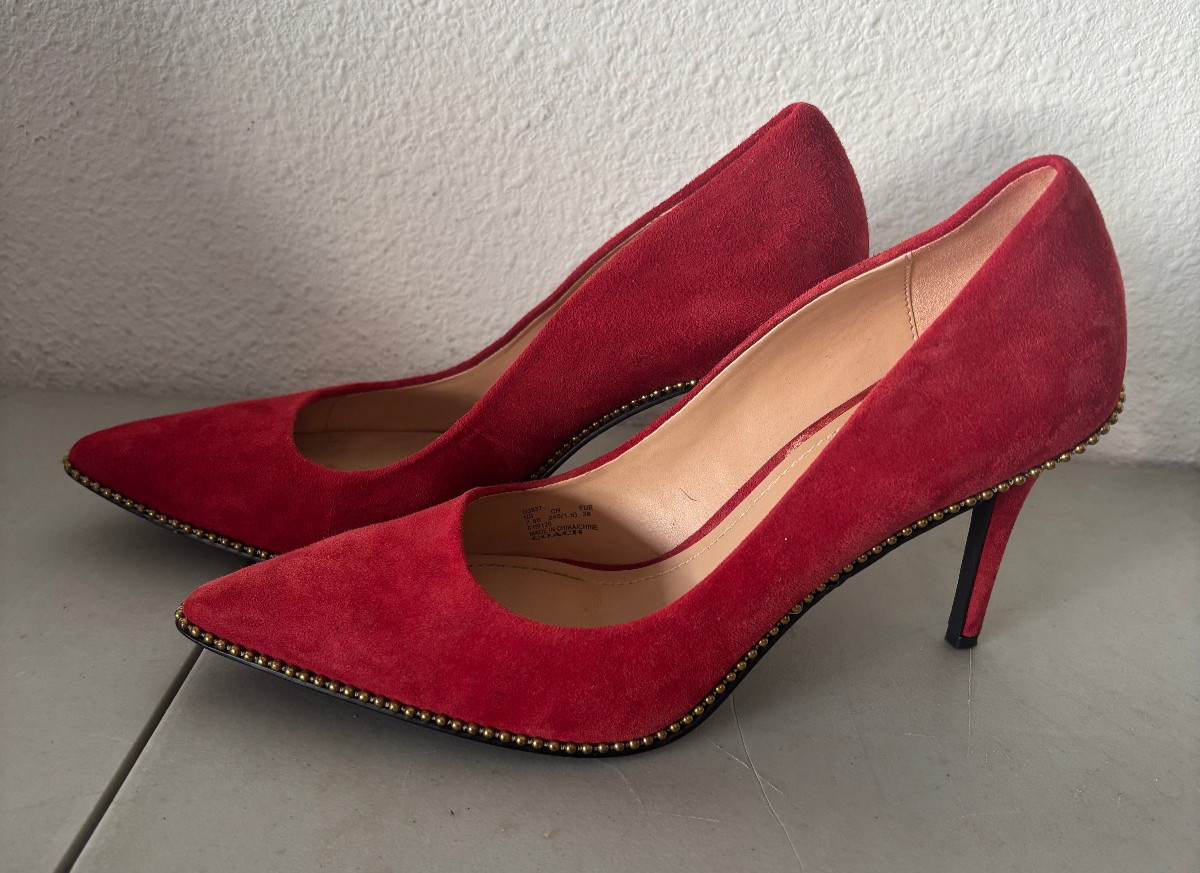 Coach Waverly Suede Pumps Womens Size 7.5 B Red Beadchain Heels G3937