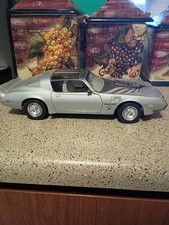 Road Signature 1979 Pontiac Silver Firebird Trans AM 1:18 Scale Diecast No Box
