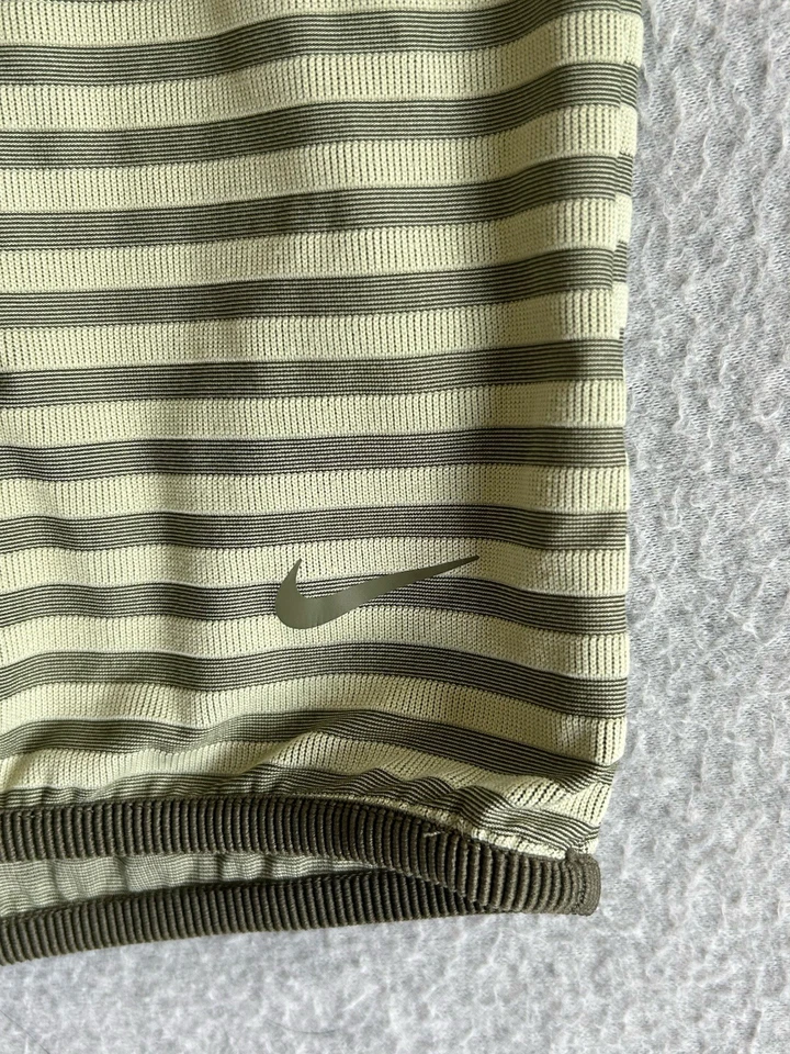 Рубашка женская Nike средняя зеленая для гольфа УФ Ace Dri Fit 1/4 пуловер на молнии в полоску - Изображение 4 из 4