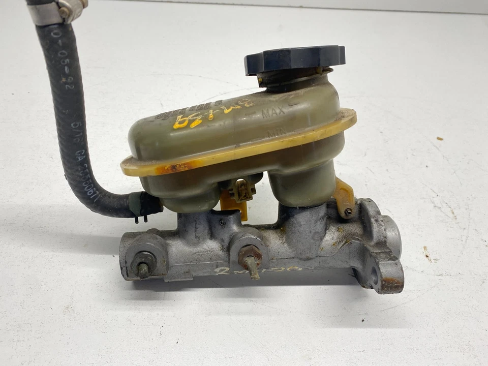 Cadillac Sevilla 1993-1994 freno cilindro maestro OEM Foto 4 de 4