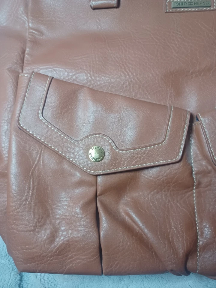 Vintage Brown  Leather Tommy Hilfiger Shoulder Bag Purse Tote With Gold Hardware - Image 2 of 4