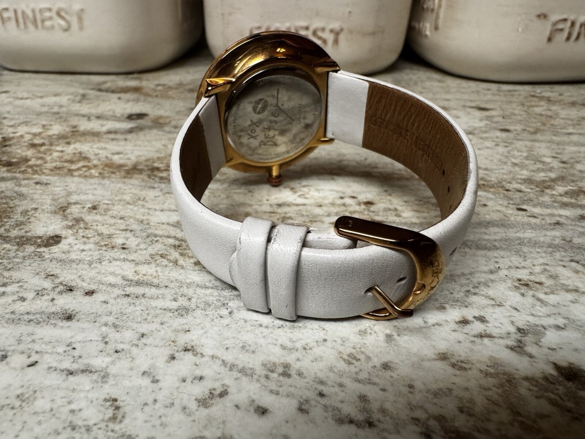 BETSEY JOHNSON Floral Watch White Leather Band Read | eBay display picture 1