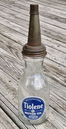 TIOLENE 1 Qt. Glass Motor Oil Bottle, Tin Master Mfg. Co. Spout & Cap