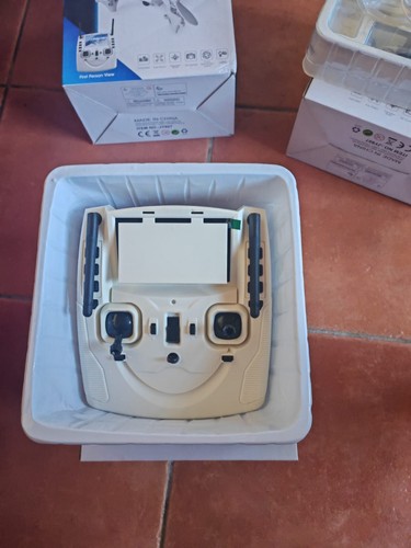 DRONE QUADCOPTER CON TELECAMERA - Foto 3 di 6