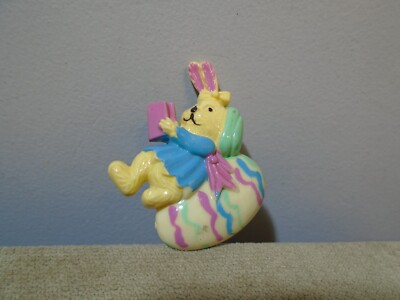 MINIATURE HAND PAINTED PLASTIC EASTER BUNNY READING A BOOK REFRIGERATOR MAGNET