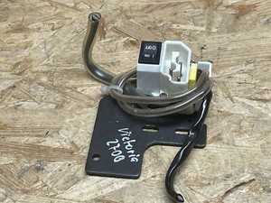 Steckerbuchse, Schalter, Kondensator für Nähmaschine VICTORIA 2700