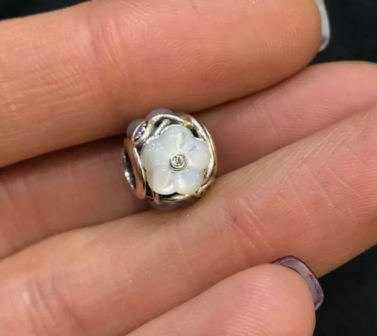 NEW Genuine Pandora Luminous Florals Charm 791894MOP White Flower Mother Pearl