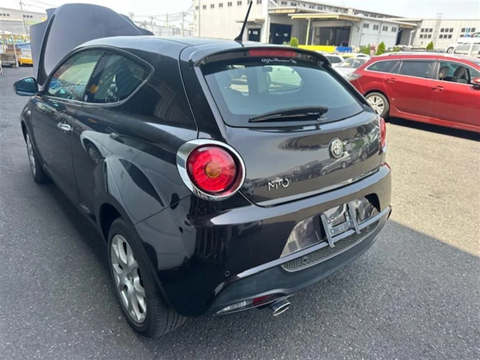 Alfa Romeo, Mito Bonnet 07/09-12/16 - image 4 of 4