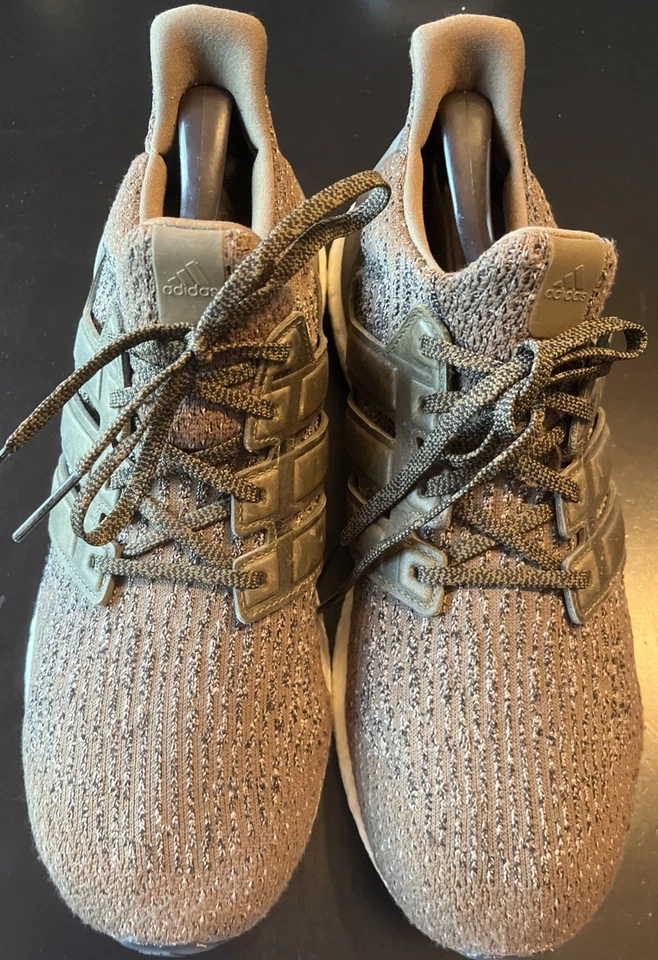 Adidas UltraBoost 3.0 para hombre talla 12 Trace Olive - S82018 Foto 3 de 4