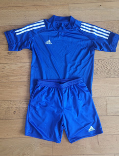 ADIDAS Kinder Jungen 2erSet kurze Hose TH Shirt Gr. 152