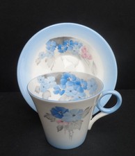A Shelley Art Deco "Phlox" 12189 Regent shape demitasse cup & saucer. C.1933.