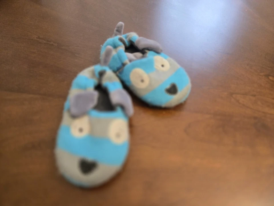 Gently Used Baby Boy Doggie Slippers Size 6 In Stripes - Image 2 of 3