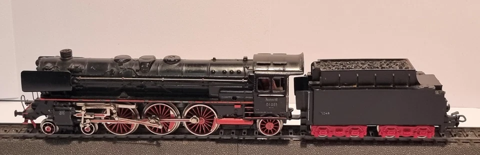 Märklin H0 3048 Dampflok mit Tender BR01 097 mit Rauch - Bild 2 von 4