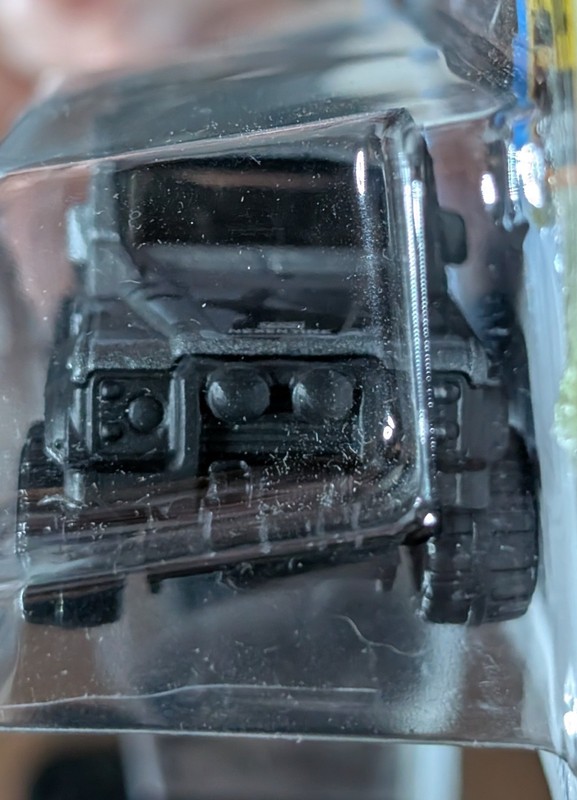 💥Hot Wheels '15 Gray Land Rover Defender Double Cab, Short Card Baja Blazers #6
