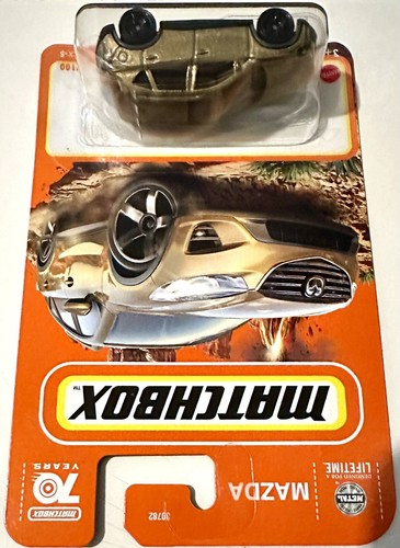 2021 Matchbox - #63 Mazda CX-5 - Picture 3 of 5