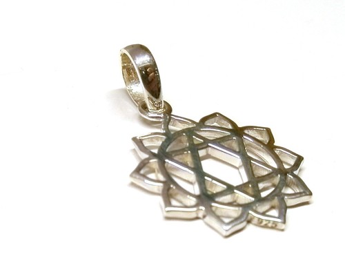 Handmade 925 Sterling Silver Heart Chakra Pendant Without a Chain 24 x 16 mm - Picture 5 of 11