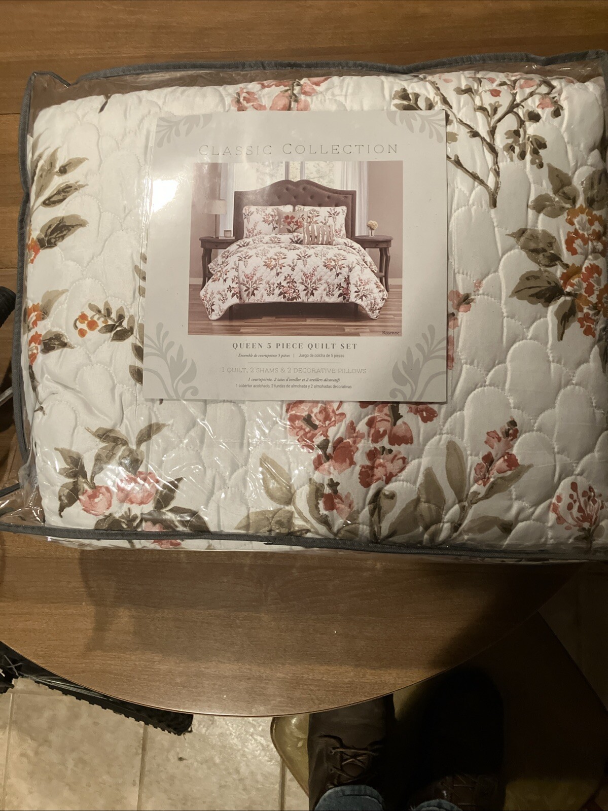 Queen 5 Piece Quilt Set