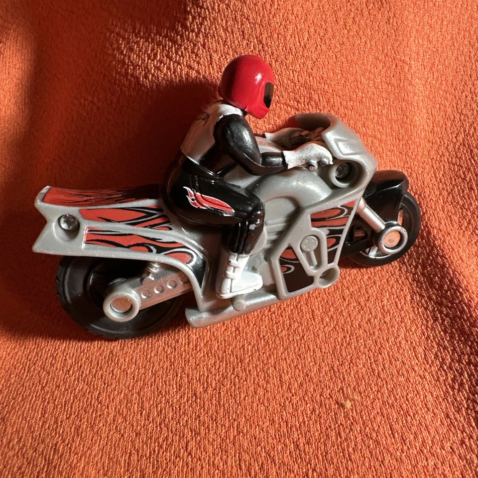 Hot Wheels Vintage Style Silver Red , Black Motorcycle Bike 3 1/2 Inches - Image 3 of 4