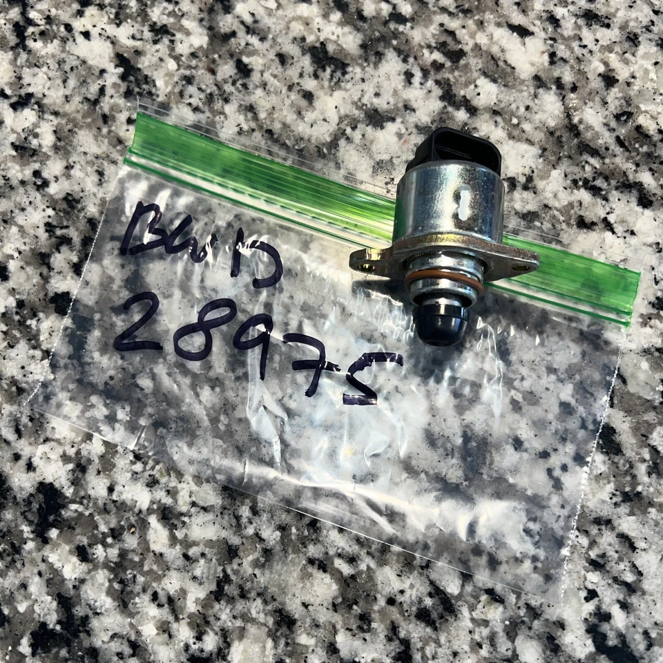 Válvula de control de aire de ralentí IAC BWD 28975 para 1996-2003 GM Isuzu 2,2 L 2,4 L-L4 Foto 2 de 4