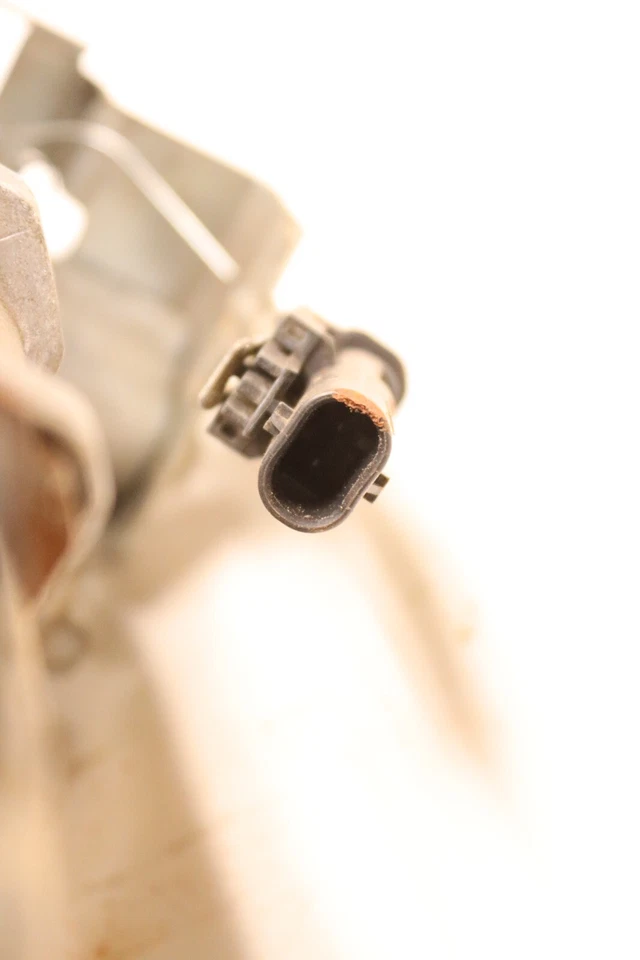 2016 GMC SIERRA 2500 HD 6.6L DIESEL LML A/C COMPRESSOR DE AR CONDICIONADO FABRICANTE DE EQUIPAMENTO ORIGINAL - Imagem 3 de 4