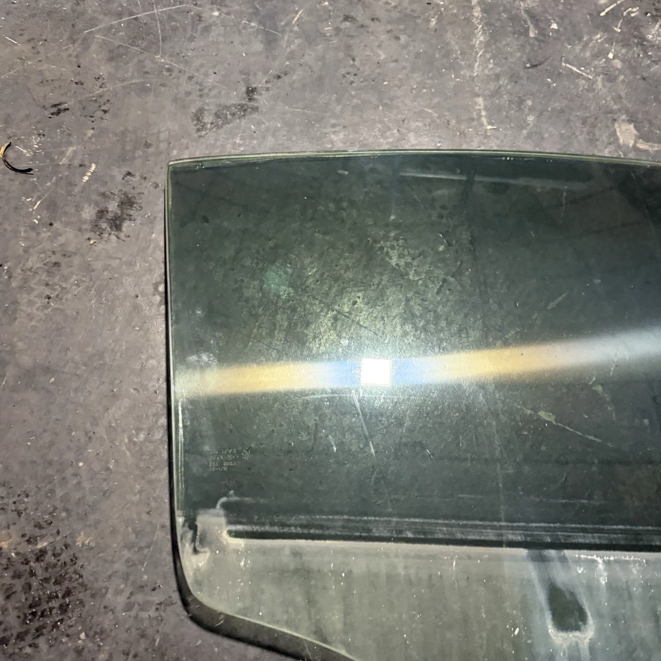 03-07 Infiniti G35 cupé puerta derecha ventana cristal Foto 2 de 4