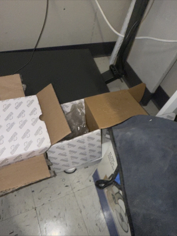 Conjunto de bomba de combustível e filtro Bosch 69690 serve para 90-95 Nissan Pathfinder 3.0L-V6 - Imagem 4 de 4