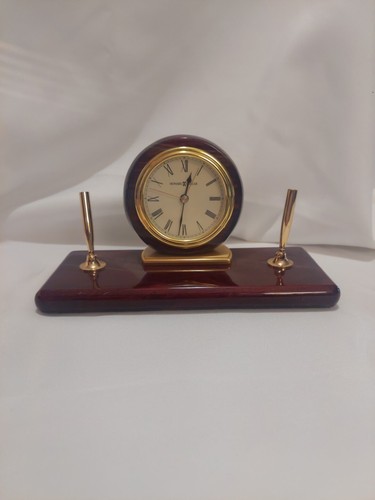 Howard Miller 613-588 Tischuhr aus Palisander