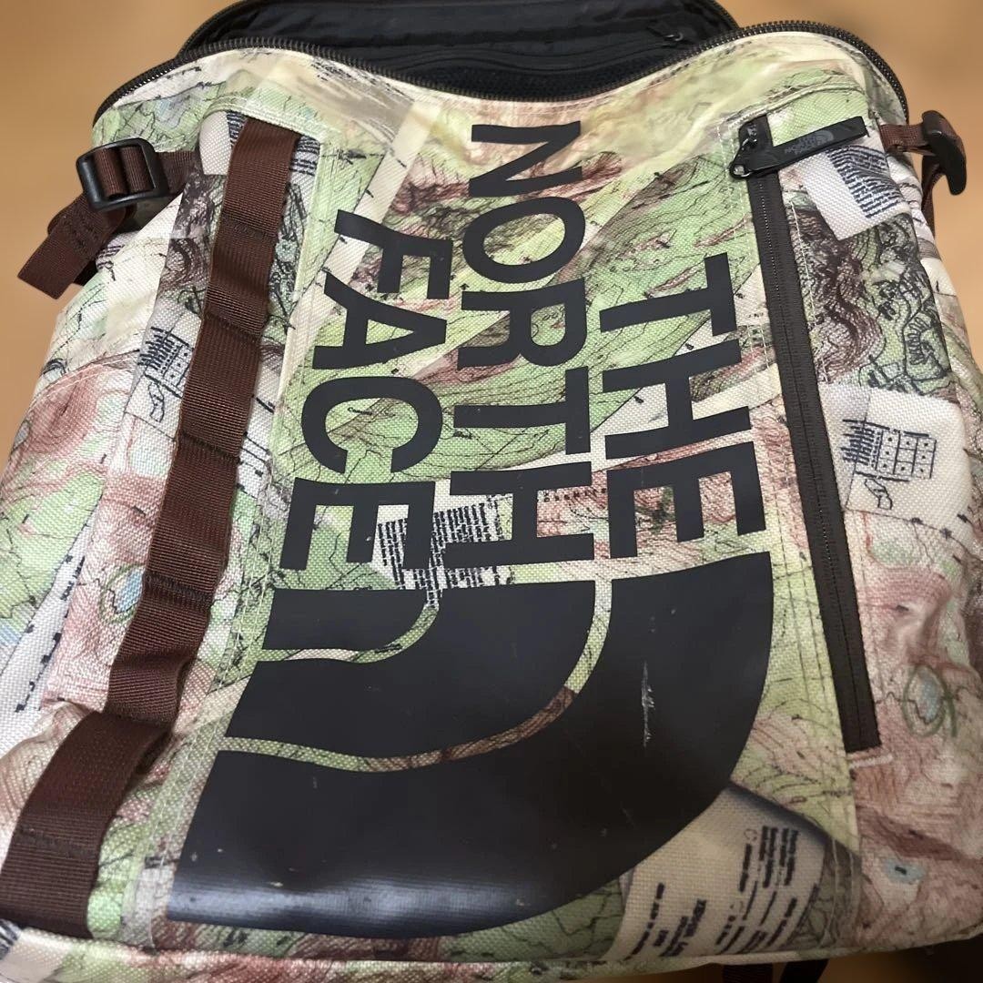 The North Face Map Pattern Backpack 30L Green Bro… - image 3
