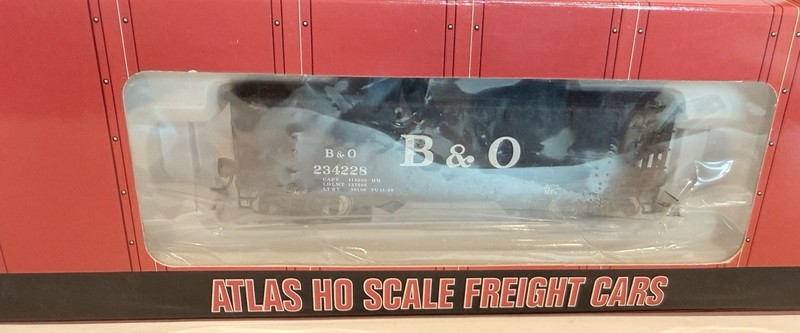 Atlas HO 2-Bay Offset Hopper Baltimore & Ohio. New. SEE DESCRIPTION/PHOTOS