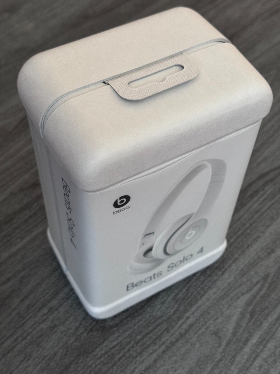 Beats by Dr. Dre Solo4 Wireless On-Ear Headphones MATTE GRAY