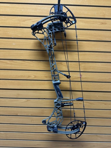 Mathews ARC 30 Compound Bow - RH - Green - Pick Your Mod - Low Pro | eBay