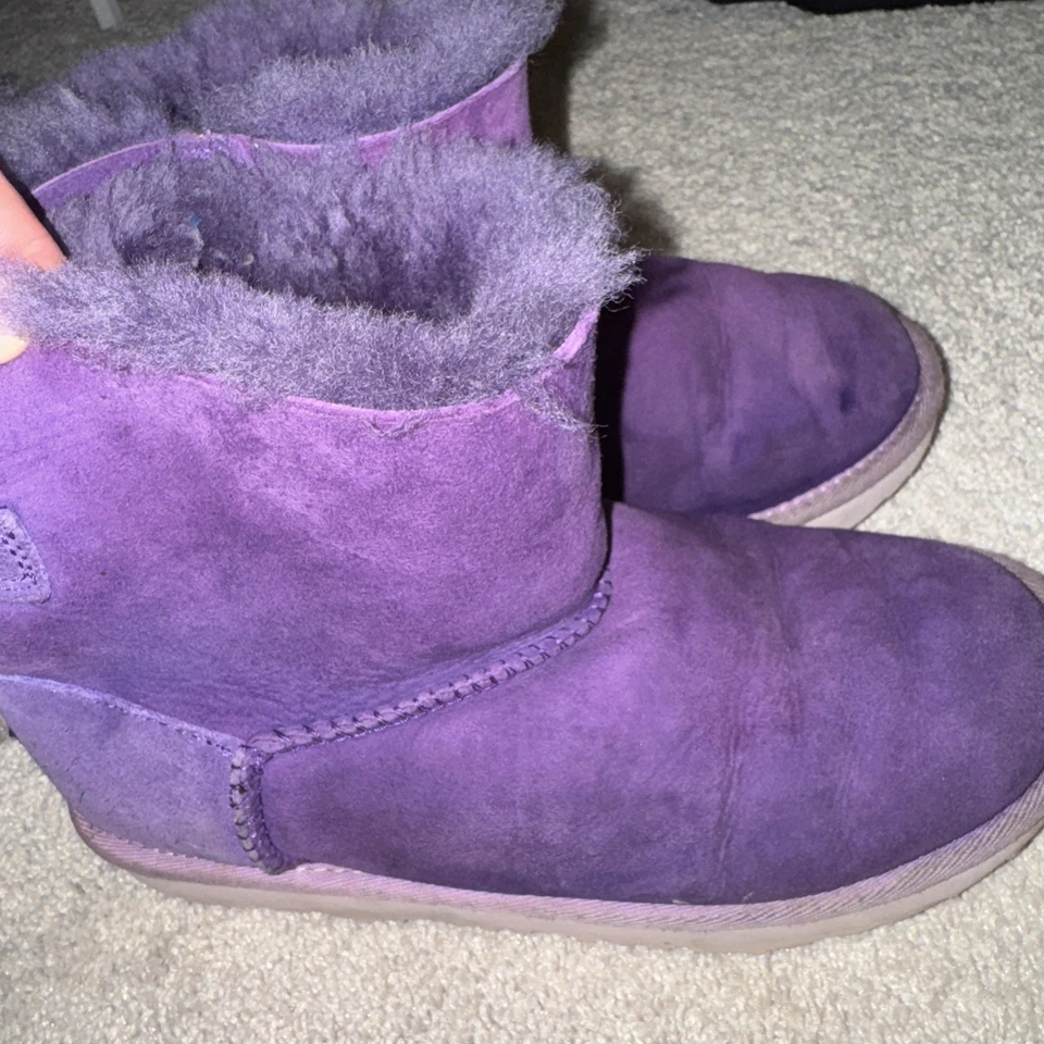 UGG KIDS BAILEY BOW II BOOT Purp SUEDE SHEEPSKIN Uggs BIG KIDS US 4 EUR 36 - Image 3 of 4