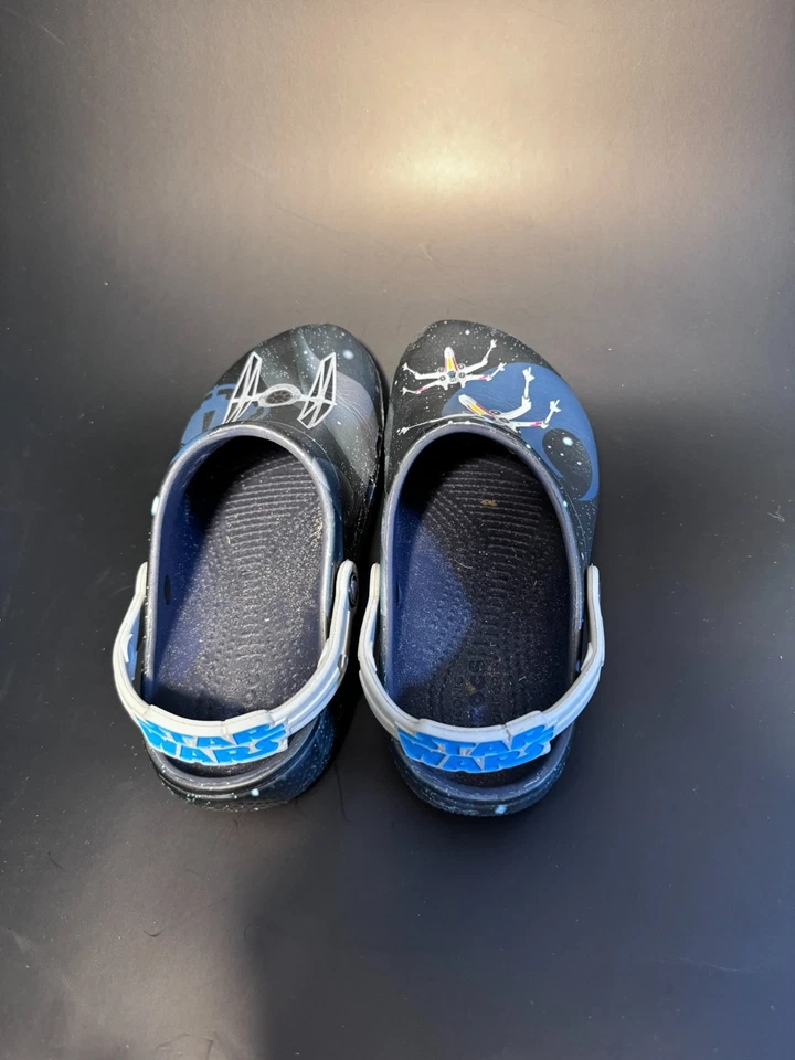 Zuecos negros Star Wars Crocs niños talla J3 X-Wing TIE Fighter edición limitada Foto 4 de 4