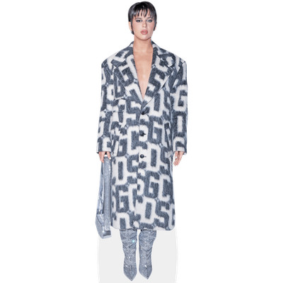 Nathy Peluso (Mantel) Mini Size Cutout