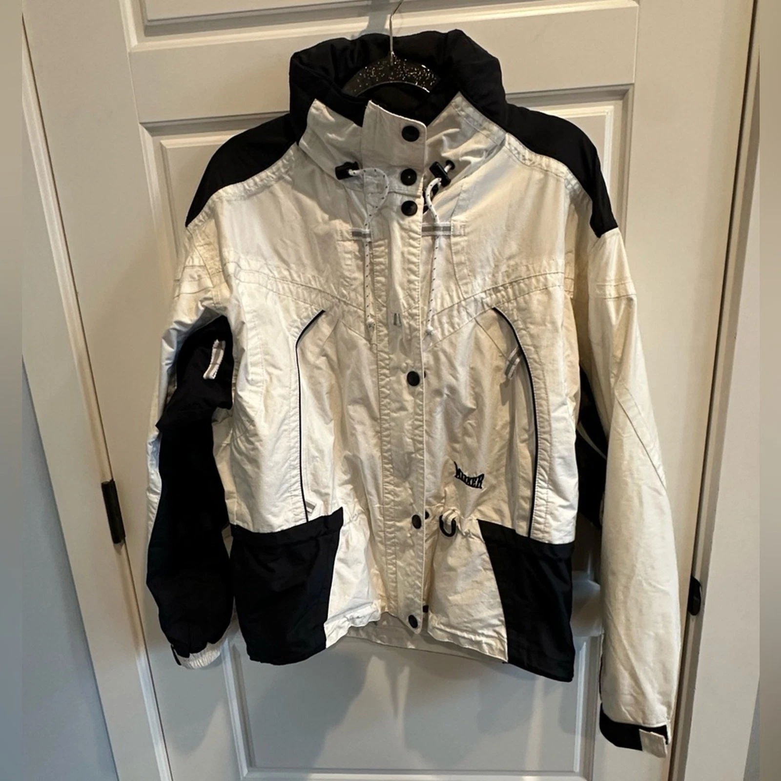 VINTAGE MARKER Women's Ski Jacket-White/Black-Size 10