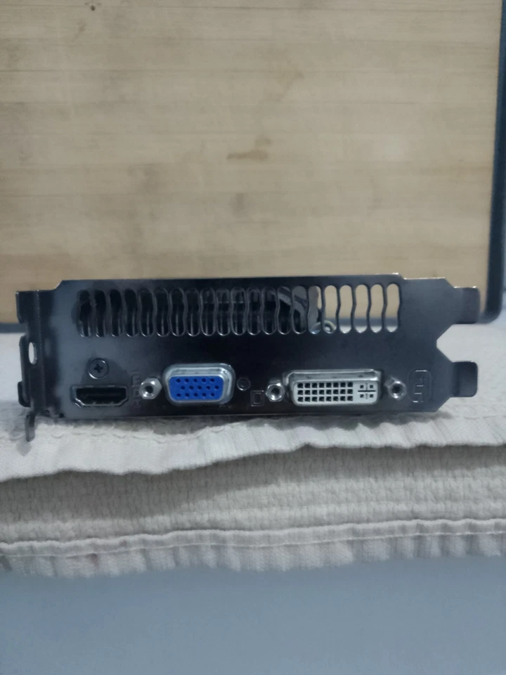 Asus NVIDIA GTX 550TI DC 1GB ENGTX500 PCI-E Graphics / Video Card - Image 4 of 4