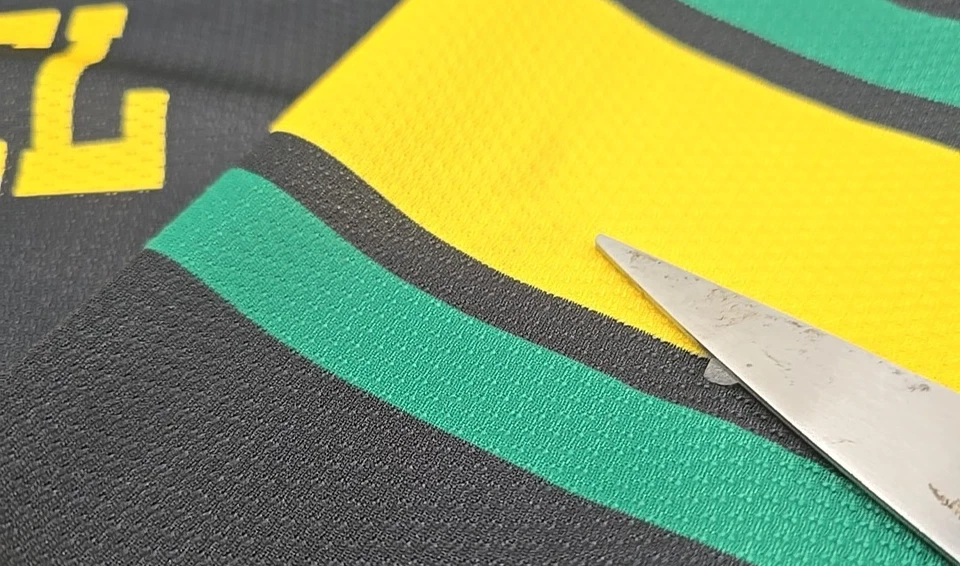 Men's Oregon Ducks Football Jersey Game Day Greats 3XL V-Neck 8 Black Gold - Image 3 of 4