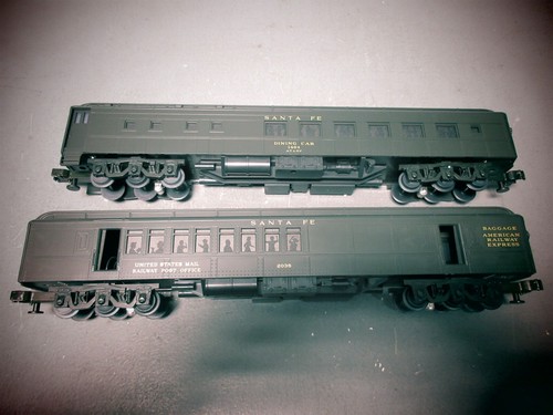 MTH MT-4107 SANTA FE GREEN COMBINE /DINER PASSENGER SET NEW O.B. MADIDISON . - Picture 3 of 12