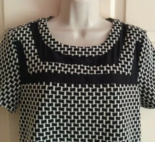 COLLECTIVE CONCEPTS Size M Blouse Top Black White Short Slv Stretch   (NWT-$65)