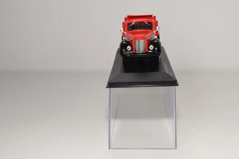 Camión cosechadora internacional A67 1:43 WHITEBOX WB223 KB7 ROJO NEGRO SIN USAR, EN CAJA ¡RARO! Foto 4 de 4