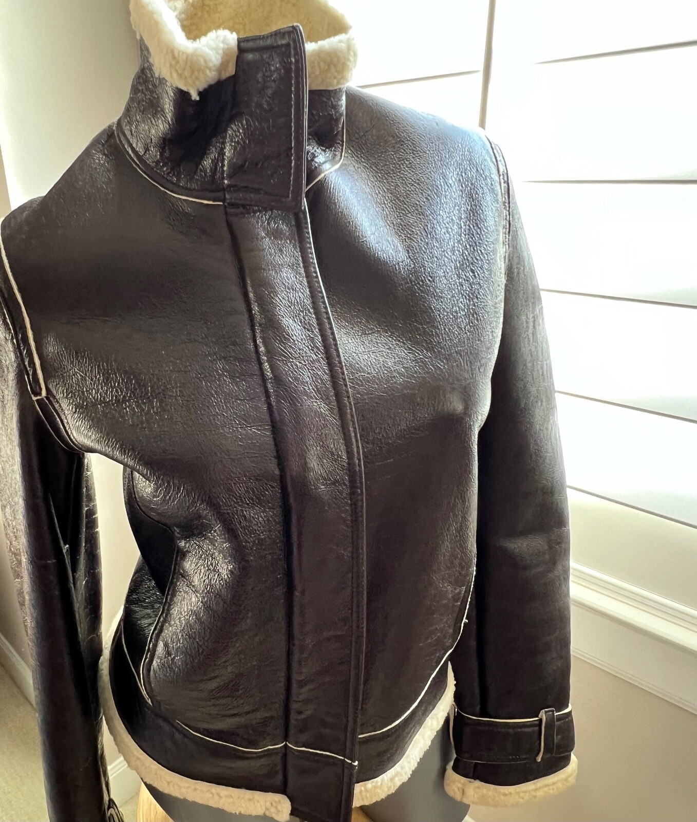 BURBERRY LONDON VINTAGE LEATHER / SHERPA ZIP JACKET SIZE 8