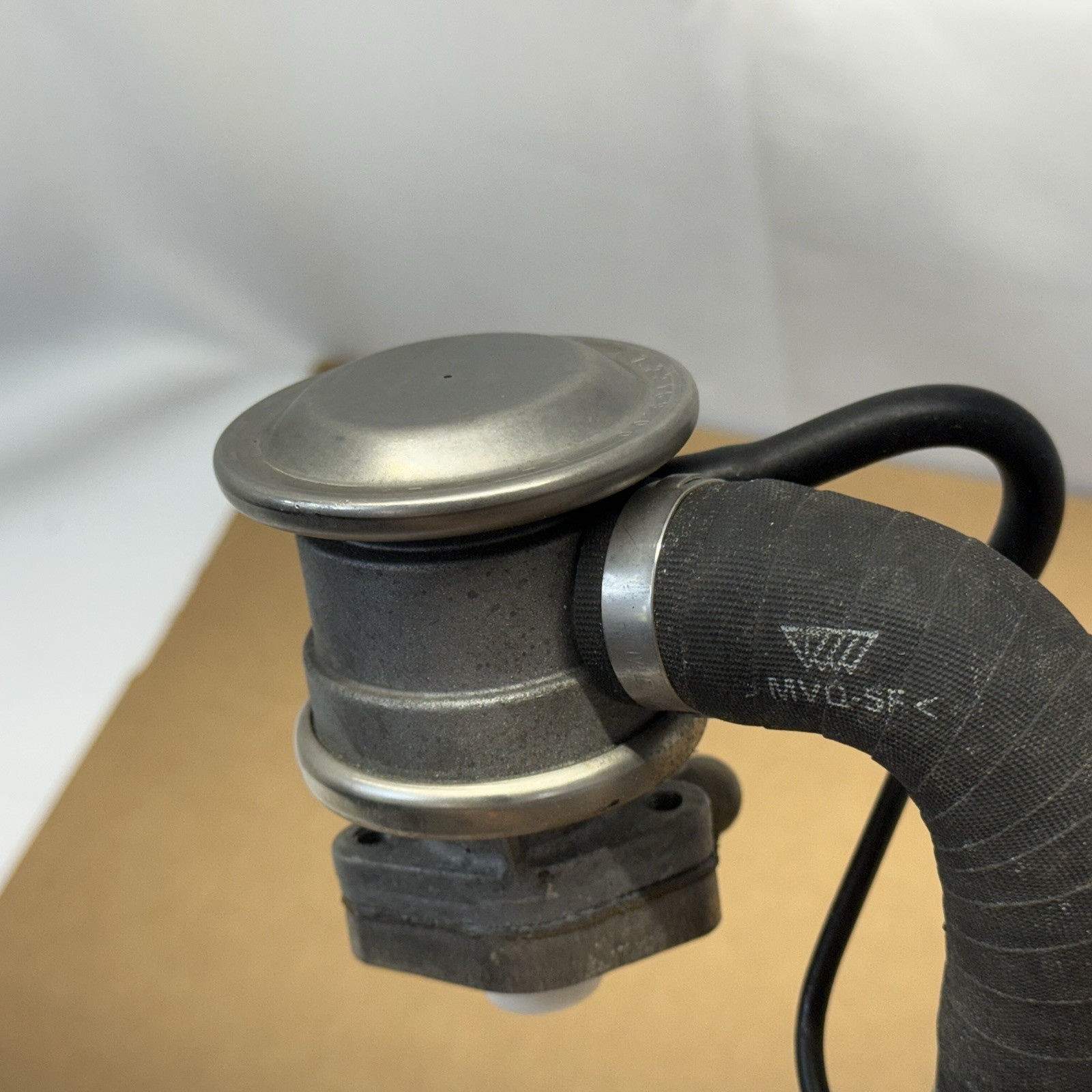 Maserati Quattroporte M139 EGR Valve Air Intake Pump w/ Tube Line Bracket OEM