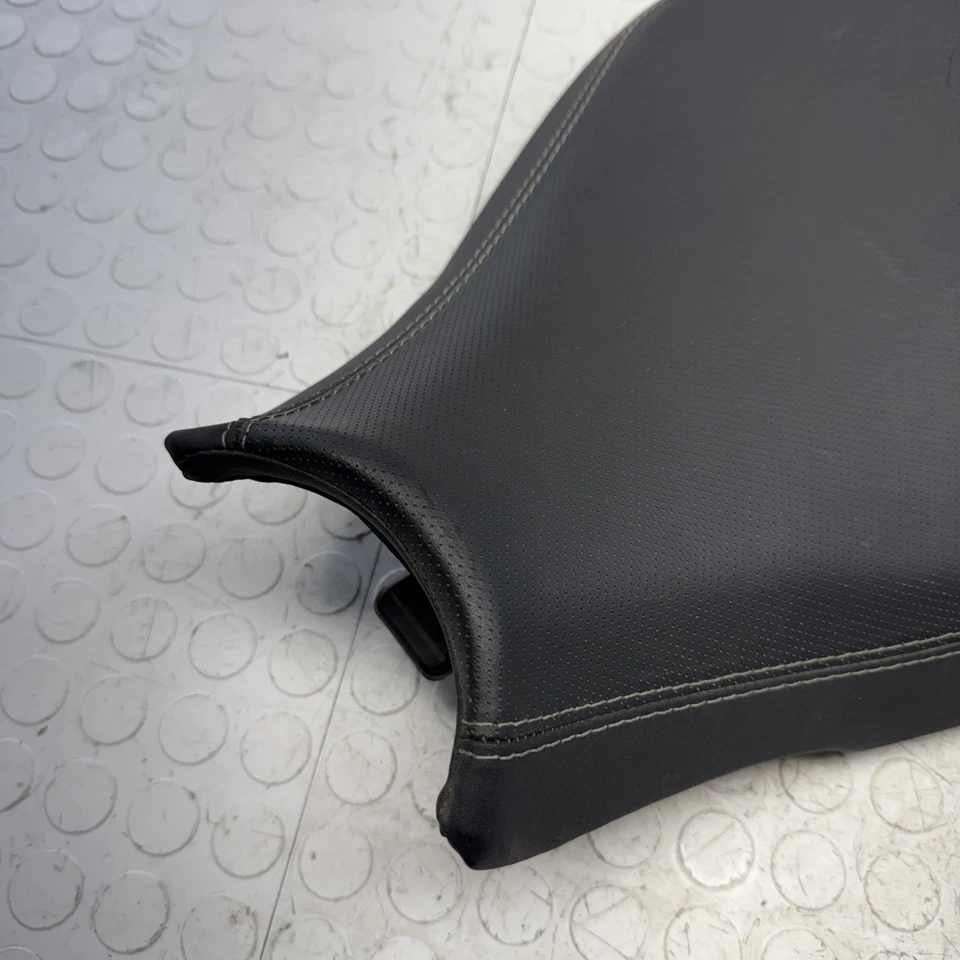 2025 CF Moto 675ss Seat Driver OEM 6GUV-130100-5800 - Image 4 of 4