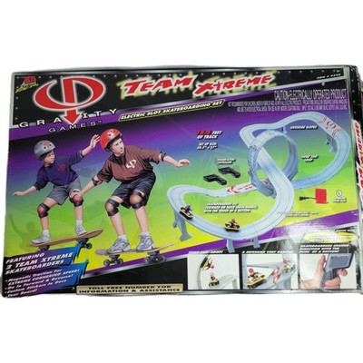 LIFE LIKE TEAM EXTREME GRAVITY GAMES SKATEBOARD SLOT CAR SET #9546 
