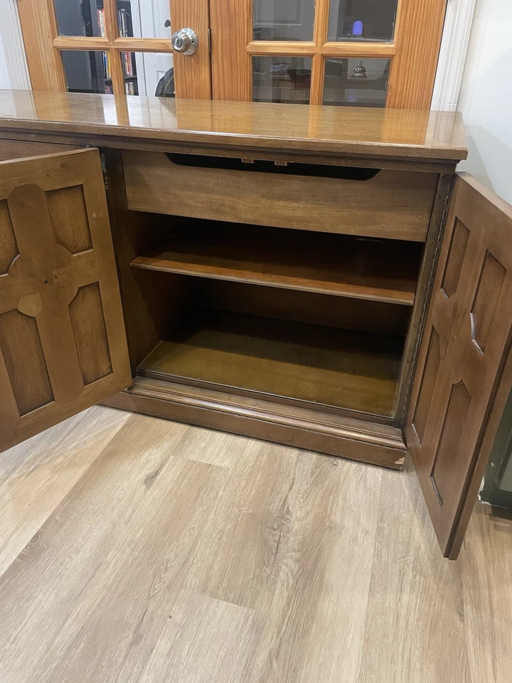 Aparador/armario buffet Henredon caoba alrededor de los años 50 Foto 2 de 4