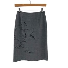 Grey straight midi skirt with floral embroidery
