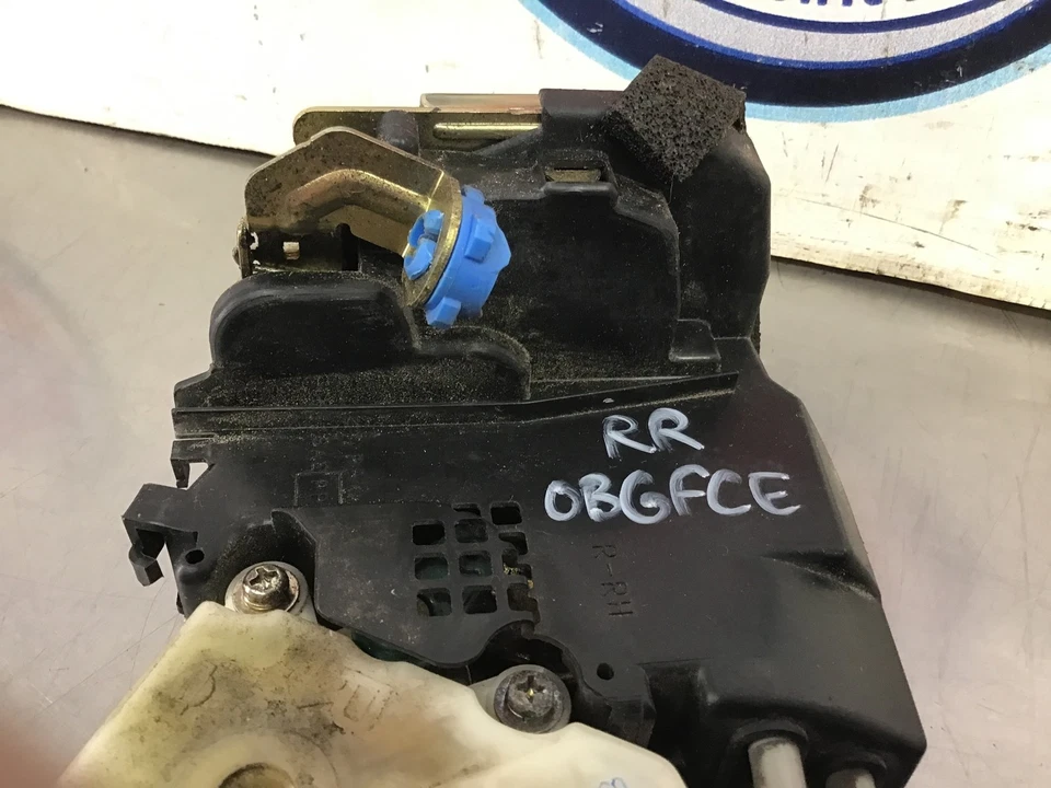 Infiniti G35 2004 sedán pasajero derecho puerta trasera actuador OEM 13BGFCE Foto 3 de 4