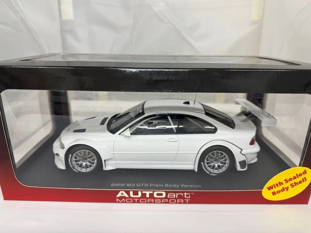 絶版 1/18 オートアート  M3 GT-R ホワイト 絶版 1/18 オートアート BMW M3 GT-R ホワイト 【公式通販】