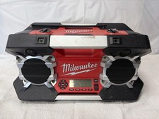 MILWAUKEE TOOLS RADIO 2790-20 PRE-OWNED P23016231 